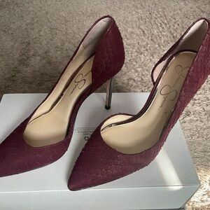 Jessica Simpson Burgundy Textured Heels